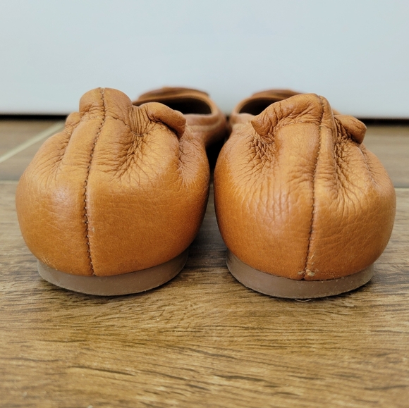Tory Burch Reva tumbled leather royal tan ballet flats size 5 - Picture 5 of 9